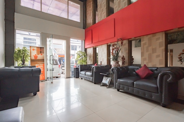 レッドドアーズ ニア グドゥン サテ 2