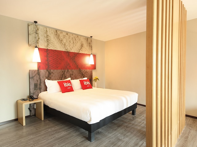 イビス 成都 ウエスト ジンチュイ ロード (宜必思成都荊翠西路店)