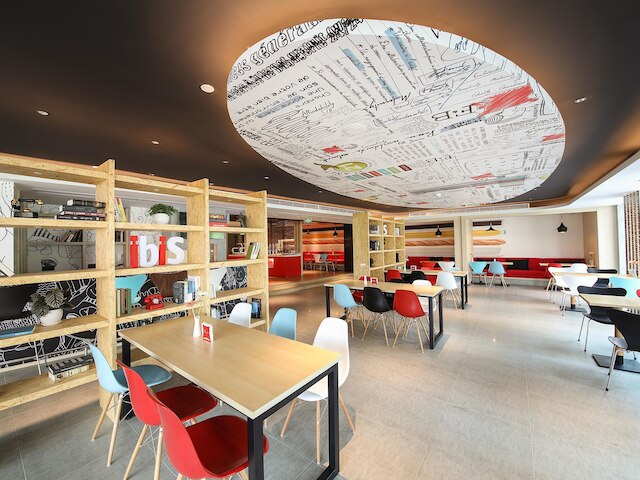 イビス 成都 ウエスト ジンチュイ ロード (宜必思成都荊翠西路店)