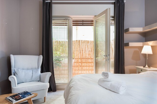 モダン チャーム バルコニー リトリート バイ シー エヌ レント