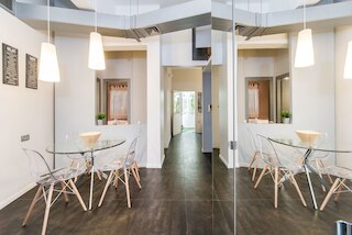 モダン チャーム バルコニー リトリート バイ シー エヌ レント