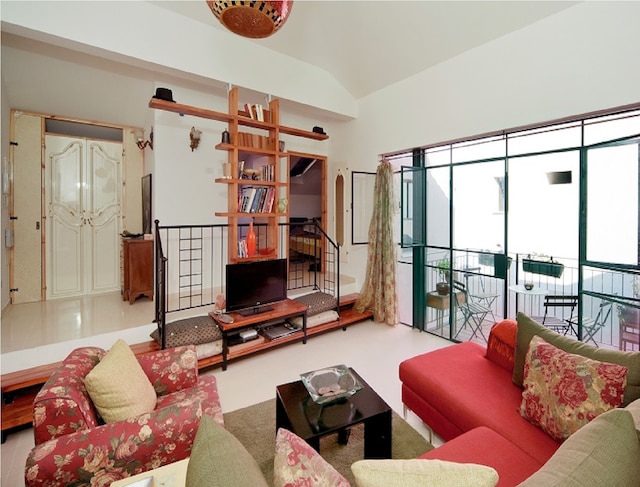 チャーミング サニー ヘイブン ウィズ バルコニー バイ シー エヌ レント