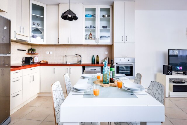 シー N レント - 7 バー コチャバ テル アビブ