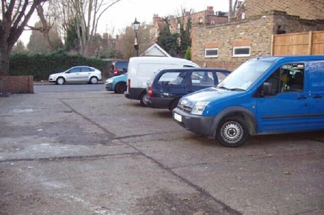 チスウィック コート