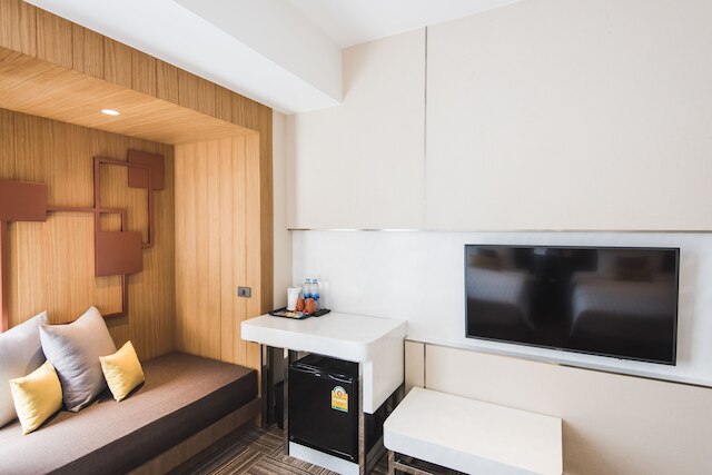 トゥー スリー ホームリー ホテル