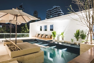 トゥー スリー ホームリー ホテル