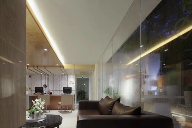 トゥー スリー ホームリー ホテル