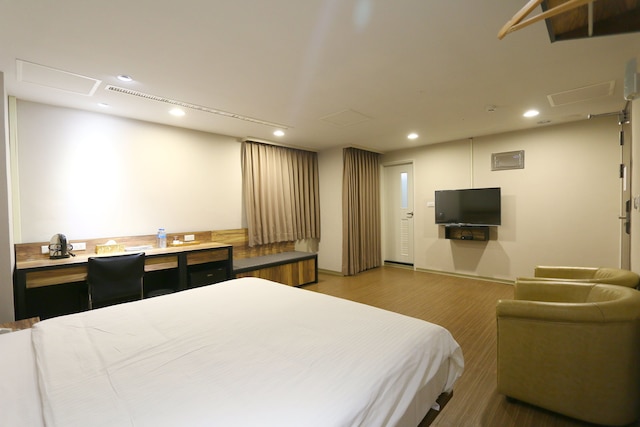 トップ L ホテル (鼎立商務旅館)