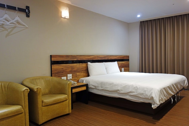 トップ L ホテル (鼎立商務旅館)