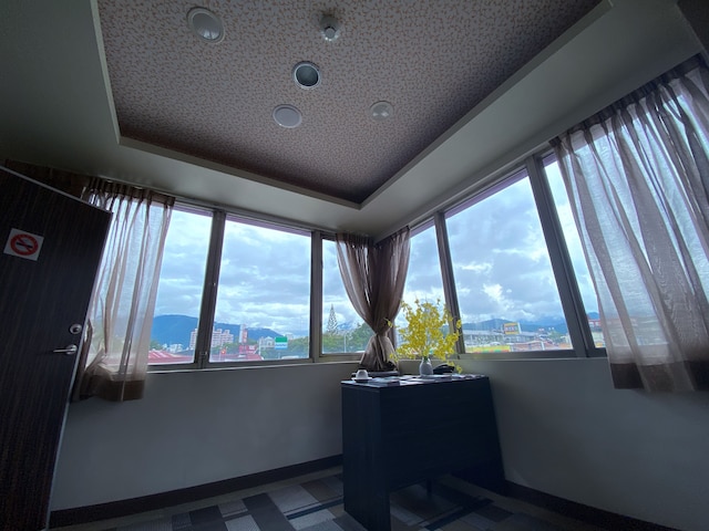 ウェスト ホテル