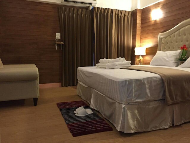 スディヨッド アパートメント