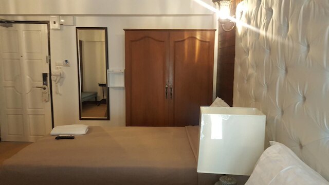 スディヨッド アパートメント