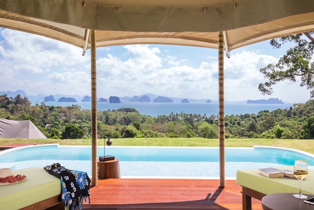 9 ホーンビルズ テンティッド キャンプ