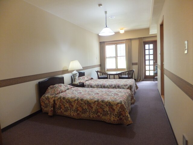 苗場スプリングスホテル