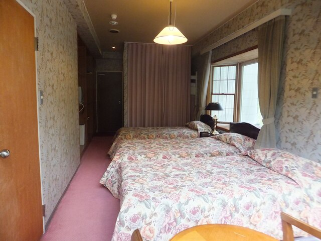 苗場スプリングスホテル