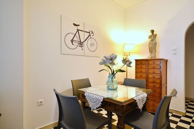 プラカ エレガント アパートメント