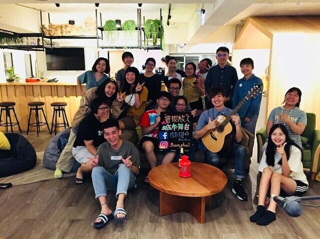 ストレイ バード 台中 ホステル (漂鳥台中青旅)