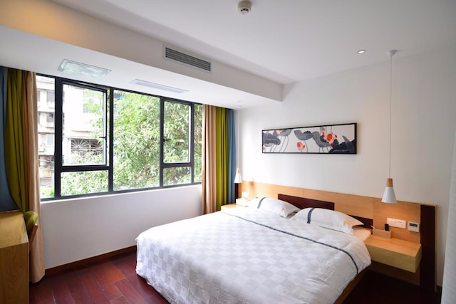 イース ホステル