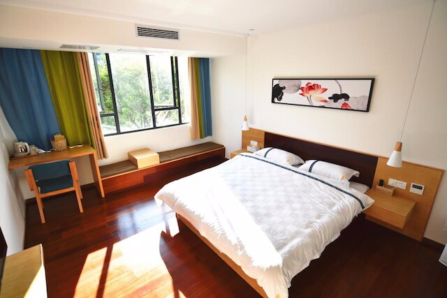 イース ホステル