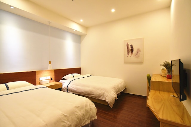 イース ホステル