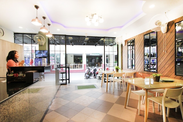 ニュースター ホテル