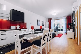 シティ ライト アパートメンツ