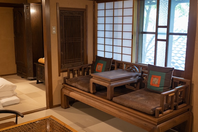 おやど 二本の葦束