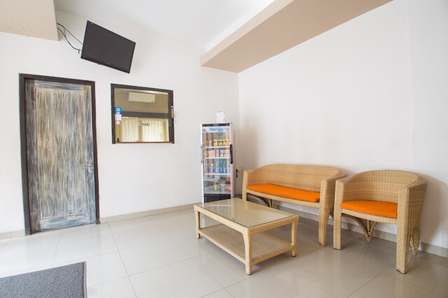 アディカラ レノン