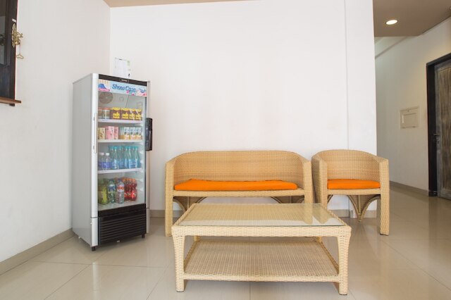 アディカラ レノン