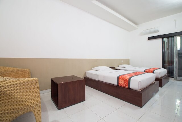 アディカラ レノン