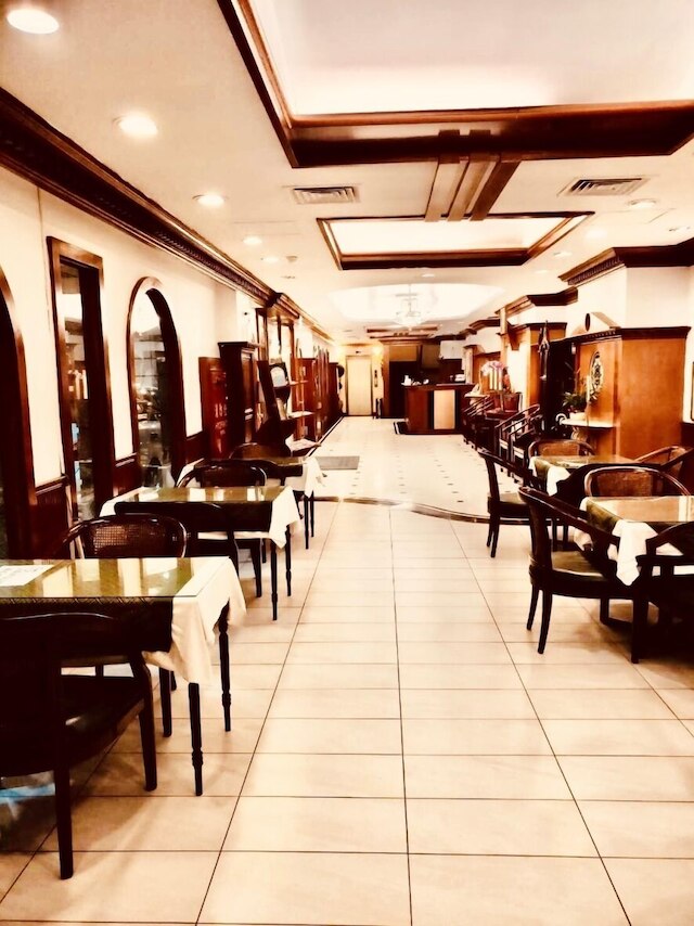 プーイス ビジネス ホテル (普邑斯商務旅館)