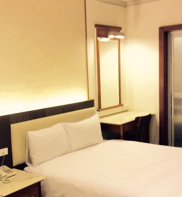 プーイス ビジネス ホテル (普邑斯商務旅館)