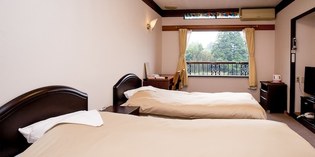 ペンション 金鱗湖 豊の国