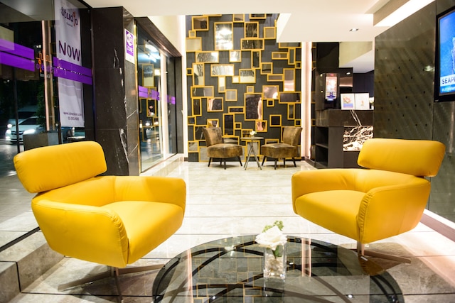 スタジオ エカマイ