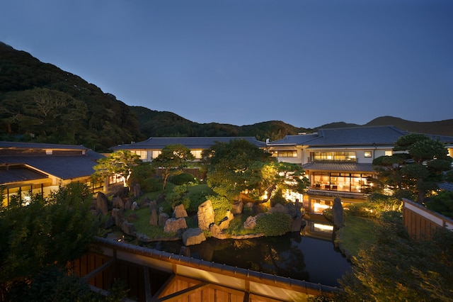 大地の彩 花月亭