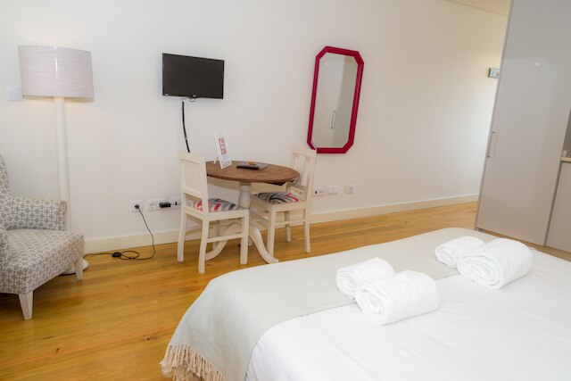 リビング イン ポルト - ヒストリック クレリゴス スタジオ 4F