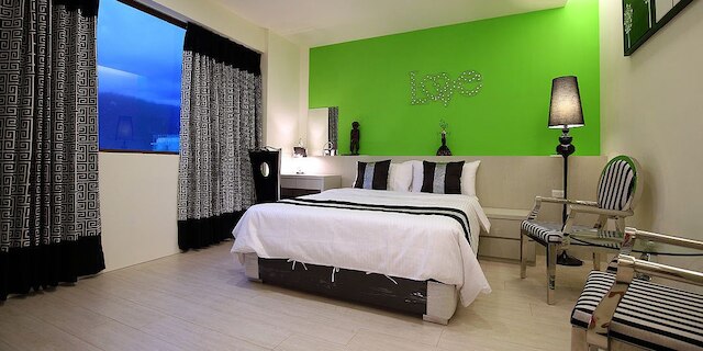 ホワイト パレス B&B