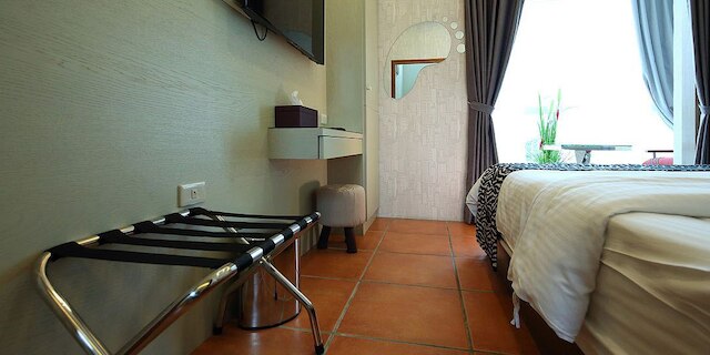 ホワイト パレス B&B