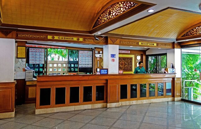 LEK ジョムティエン ホテル