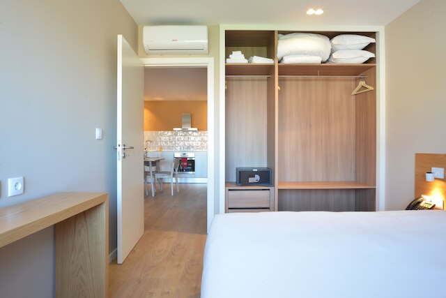 ホテル スポット ファミリー スイーツ