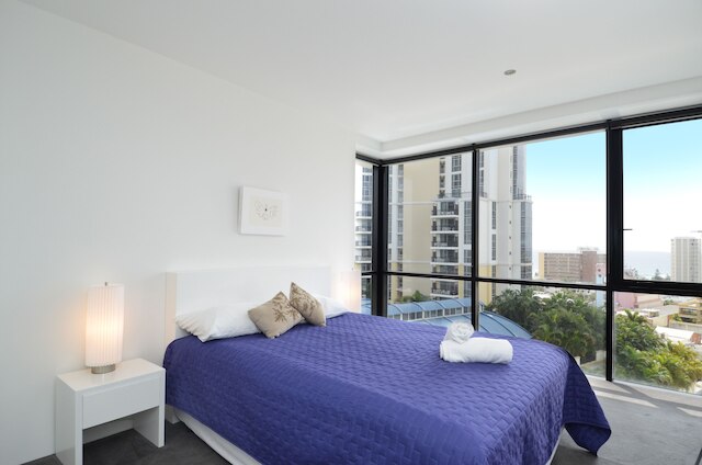 サークル オン カヴィル - HR サーファーズ パラダイス