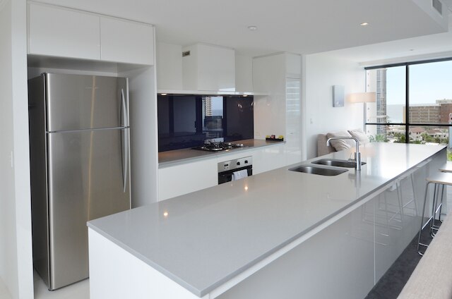 サークル オン カヴィル - HR サーファーズ パラダイス