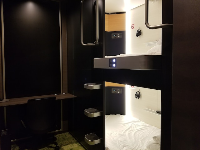 COMFORT CAPSULE HOTEL GLANSIT AKIHABARA