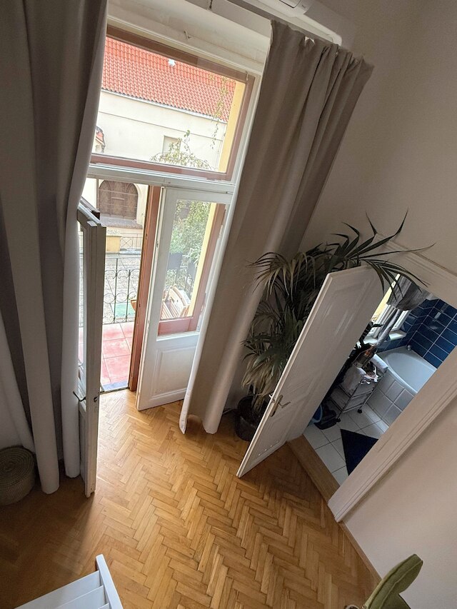 アパートメンツ シロカ 14