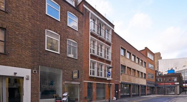 コンバート ガーデン アパートメンツ