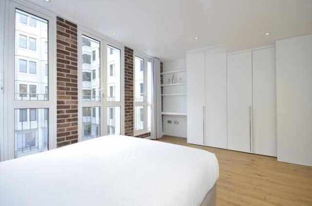 コンバート ガーデン アパートメンツ