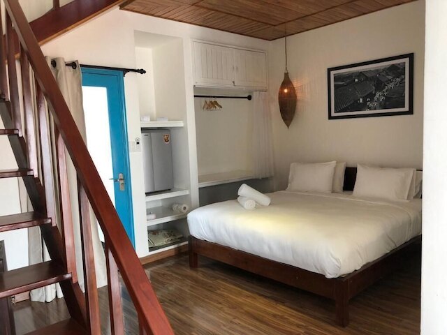 アン バン ゲート アウェイ