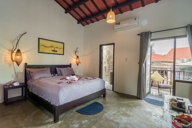 アン バン ゲート アウェイ