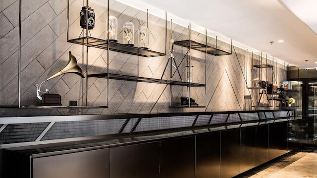 ホテル イーズ トゥエン ワン