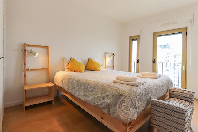 モダン & ブライト バイ ホーミング